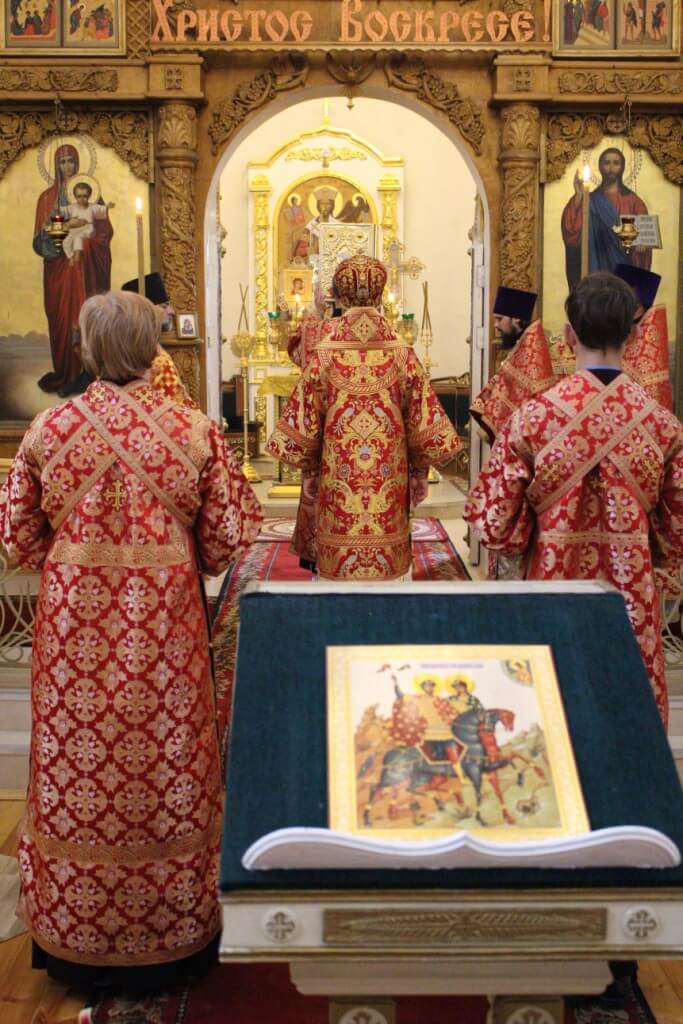 В день памяти мчч. блгвв. кнн. Бори́са и Гле́ба, во Святом Крещении Рома́на и Дави́да, Епископ Вяземский и Гагаринский Сергий совершил Божественную литургию в Свято-Троицком кафедральном соборе города Вязьма