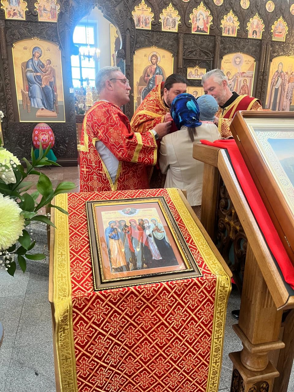 Праздник жен-мироносиц в Благовещенском соборе
