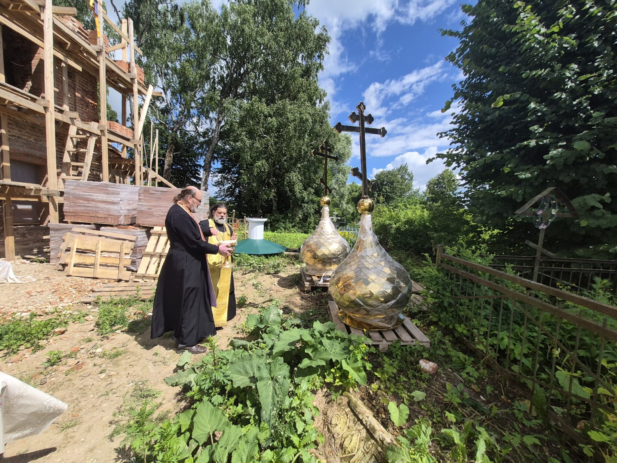 Освящение куполов и крестов храма Николая Чудотворца с.Потапово