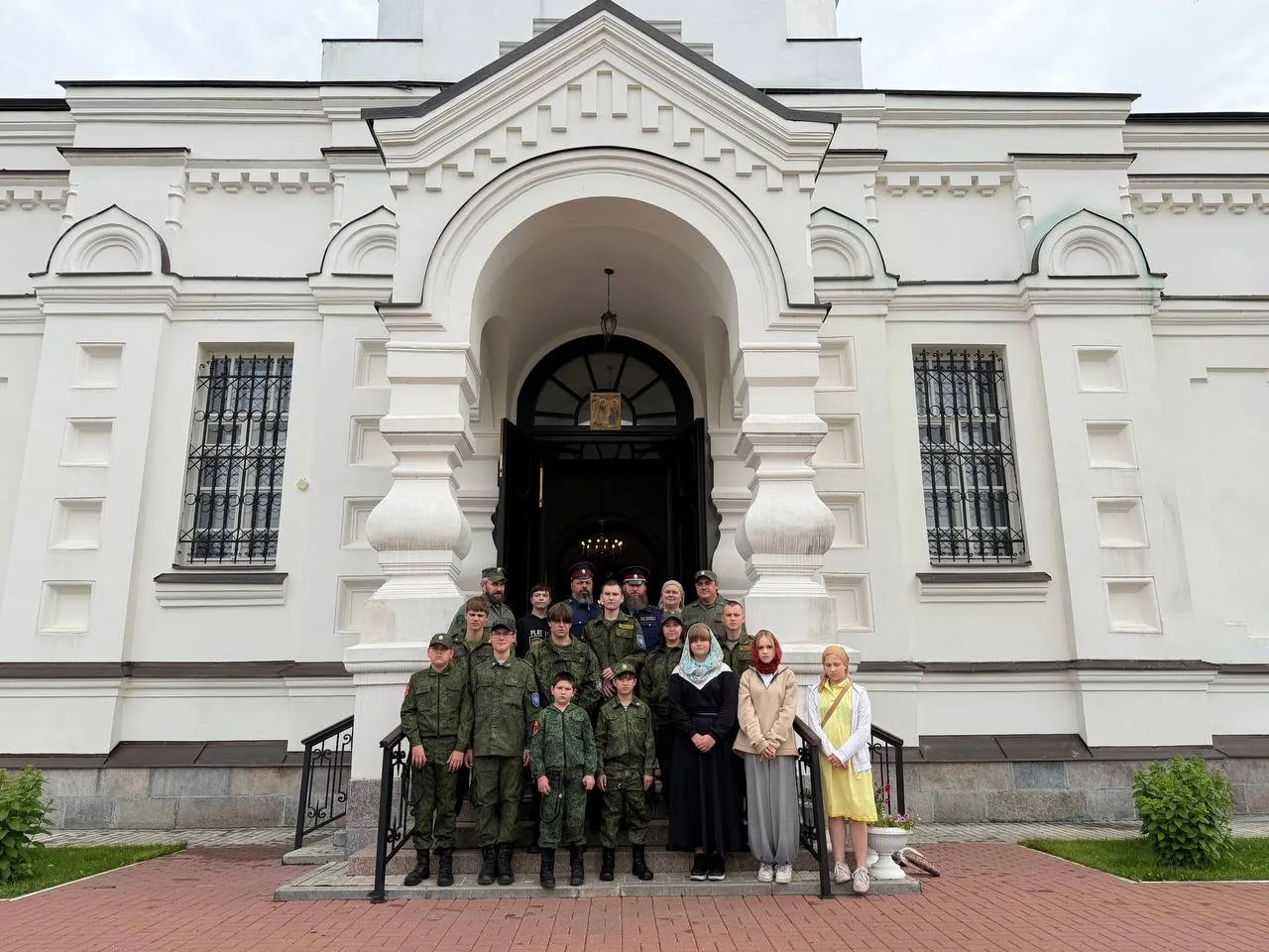 Престольный праздник и встреча с казаками и кадетами